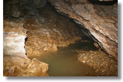 Subterranean stream. Yuyu Cavern