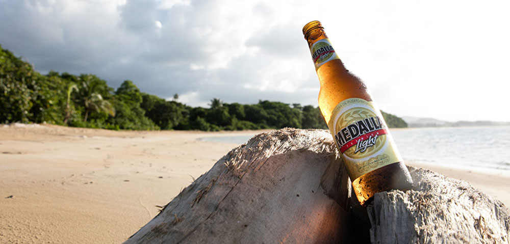 Medalla Light: The Boricua Beer - Cocktails and Drinks